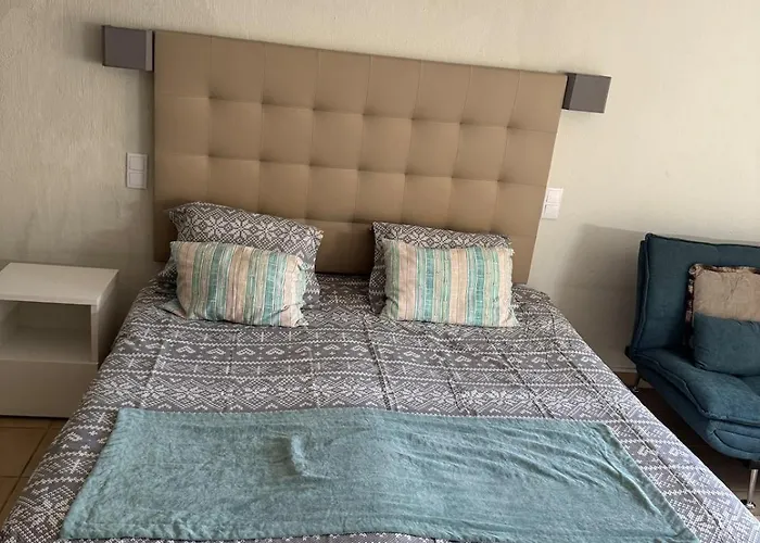 Relaxing In Jardim Albufeira