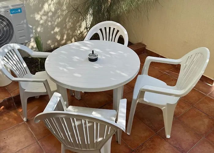 Relaxing In Jardim *